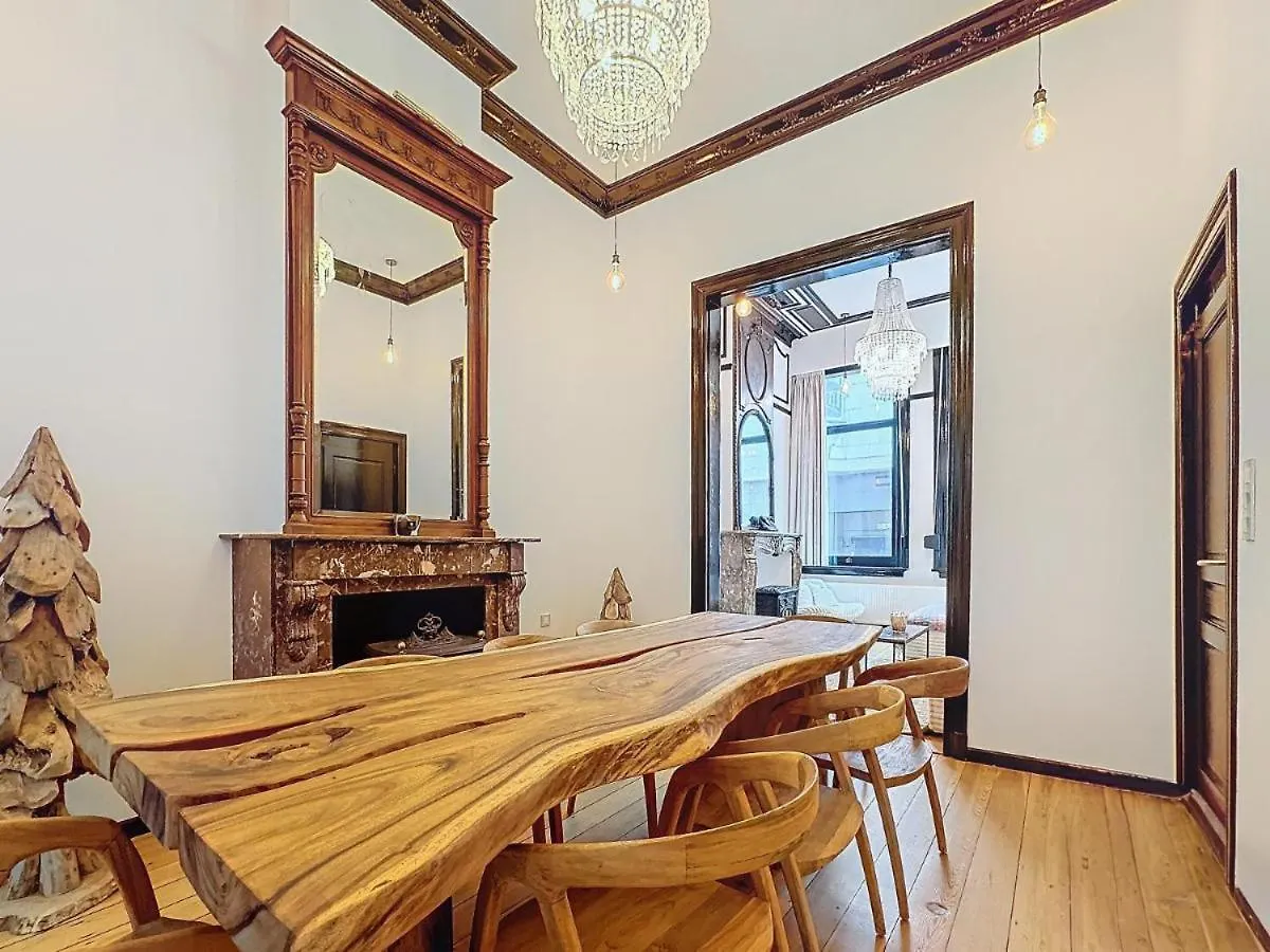 Apartamento James At20 - Luxury Downtown Antwerp Villa